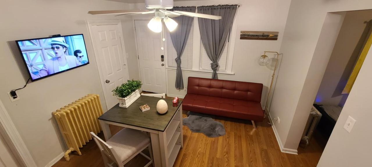 Cozy 1 Bedroom, 1 Min From Irving Park Blue Line, Free Parking Chicago Luaran gambar